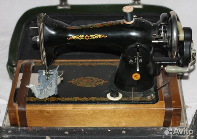 Ручная швейная машинка Подольск 2М