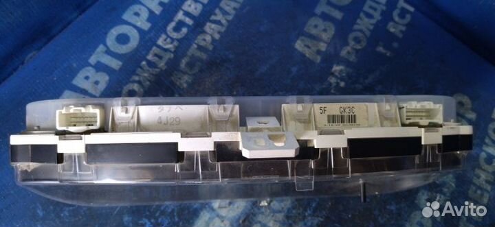 Панель приборов Mazda 6 Gg седан LF18 2005