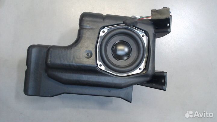 Сабвуфер Cadillac SRX, 2008