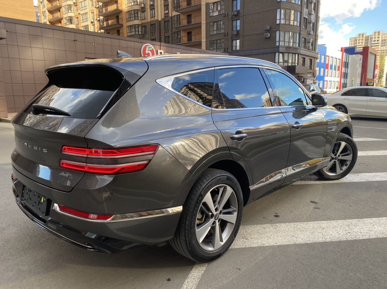 Genesis GV80: фото владельца