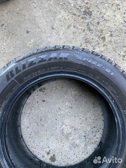 Bridgestone Blizzak Spike-01 215/60 R16