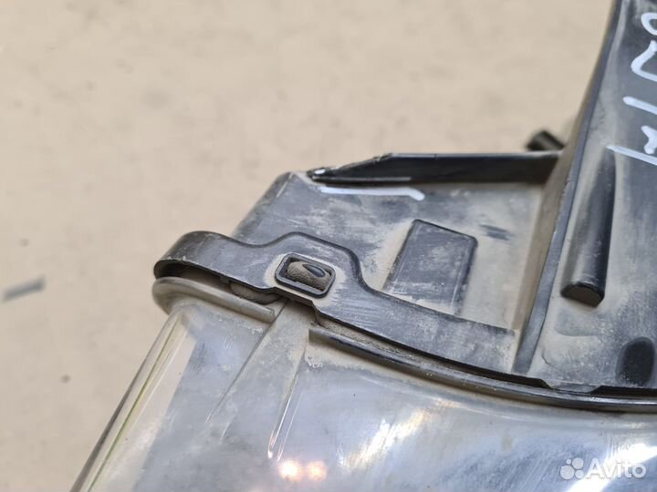 Фара левая Audi Q3