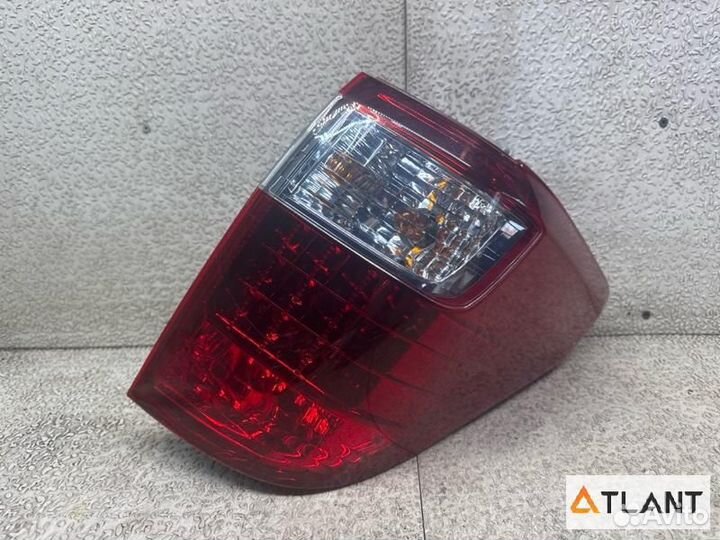 Стоп-сигнал задний правый toyota alphard