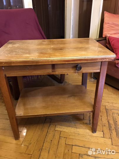 Журнальный столик