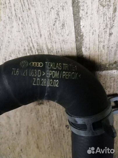 Патрубок (трубопровод, шланг) Volkswagen Touareg