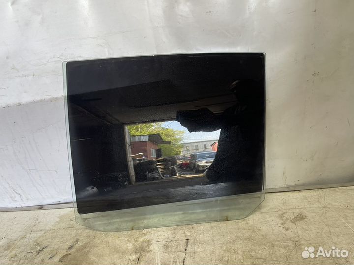 Стекло задней двери левое Hyundai Getz 2002-2011