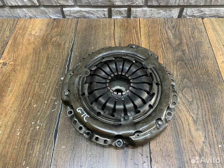 Opel Astra J GTC Комплект сцепления 1.4л A14NET