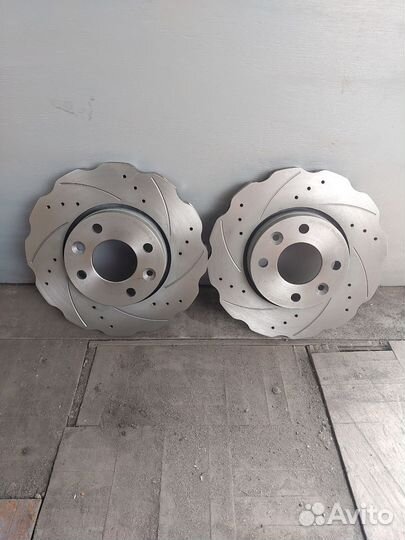 Эксклюзивные тормозные диски на лада веста