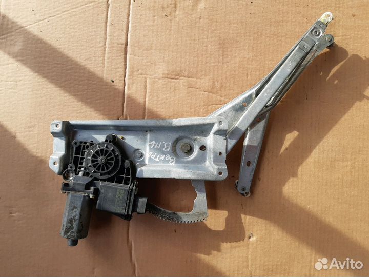 Стеклоподьемник передний правый Опель Вектра Б