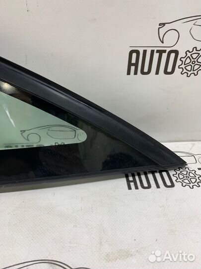 Стекло кузовное заднее правое Volkswagen Polo