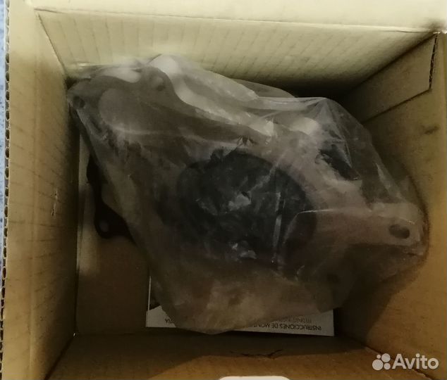 Насос водяной Nissan Almera, Primera, X-Trail