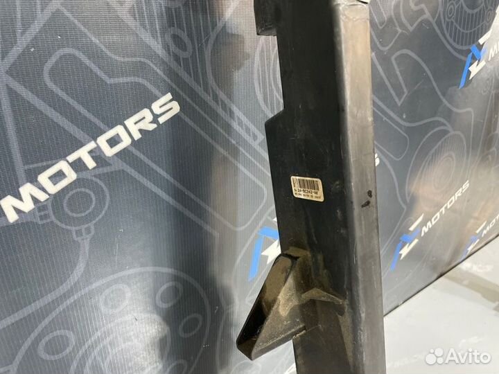 Диффузор радиатора Ford Explorer U251 4.6L 3V V8