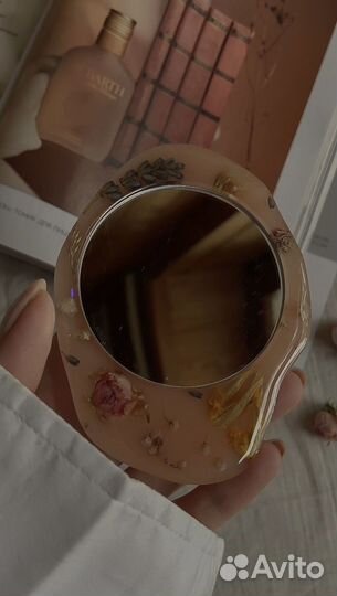 Зеркало карманное из эпоксидной смолы