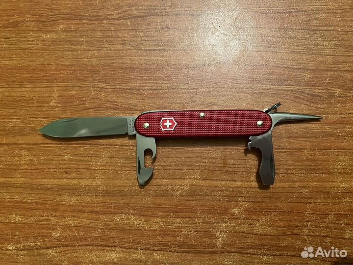 Нож Victorinox Pioneer Alox