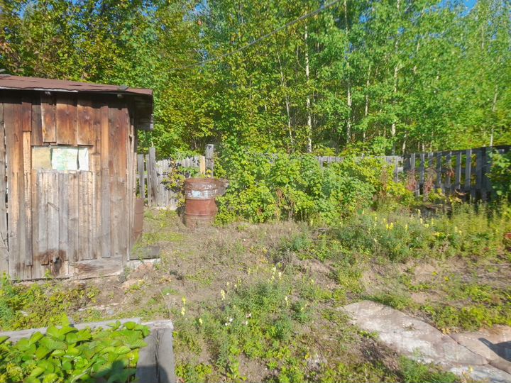 Дача 15,7 м² на участке 8,3 сот.