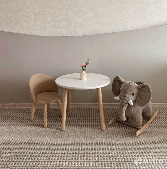 Детский стол и стул