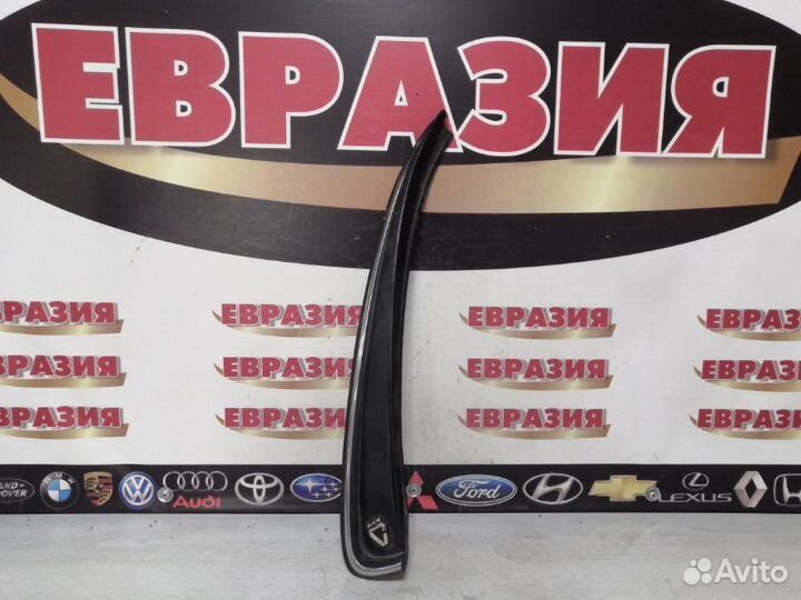 Молдинг кузова задний правый Toyota Corolla AE110