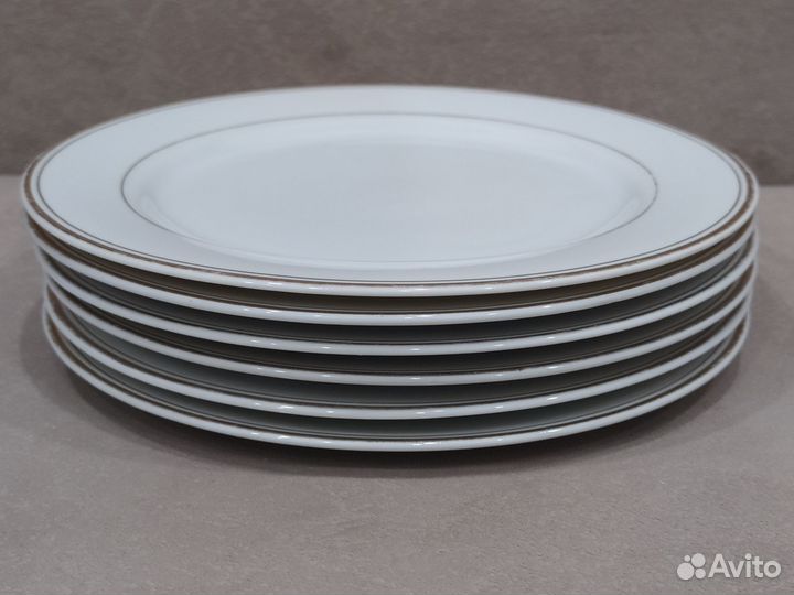 Фарфоровые тарелки Japan