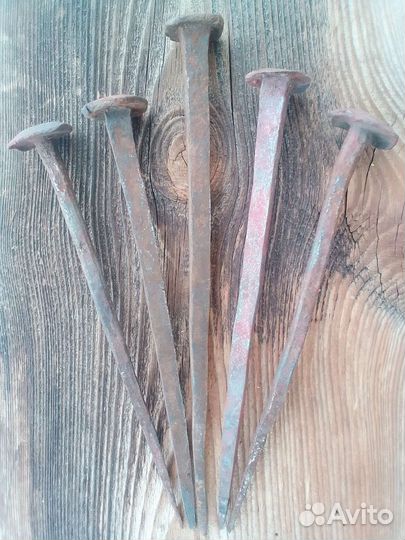 Кованые гвозди