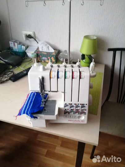 Коверлок Merrylock 007 белый