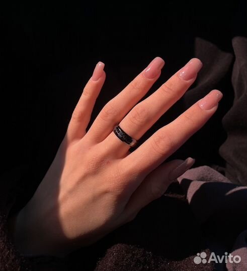 Маникюр и педикюр