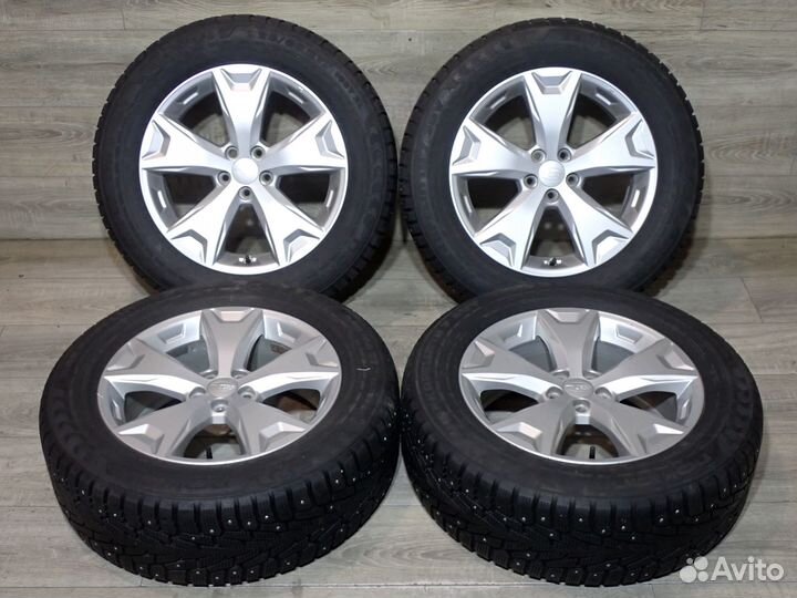 Комплект оригинальных колес Subaru Forester R17