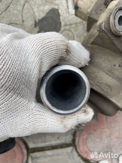 Насос охлаждающей жидкости 11518635089, термостат