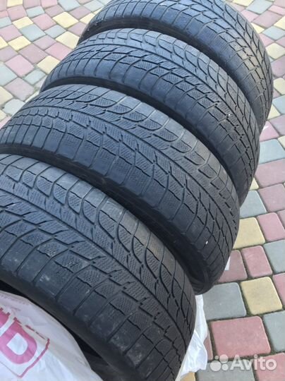 Michelin Latitude X-Ice 235/65 R17 104Q