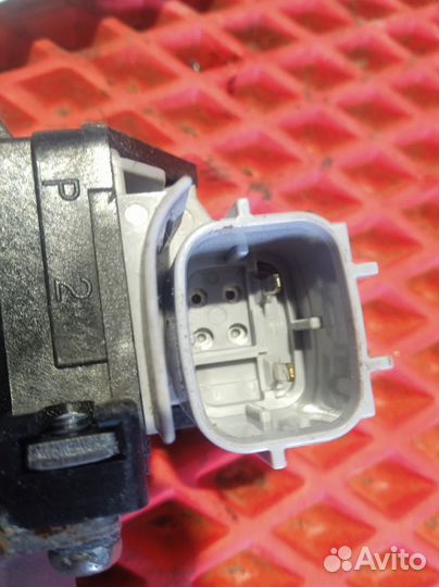 Стеклоподъемник электр. задний левый Nissan Juke