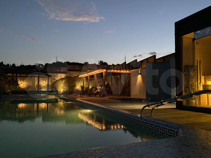 Коттедж 360 м² на участке 50 сот.