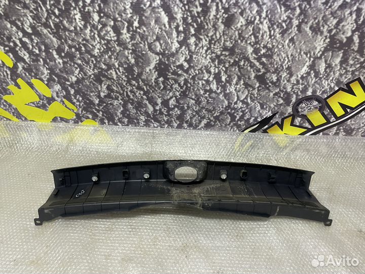 Обшивка задней панели багажника Colt (Z3) Кольт