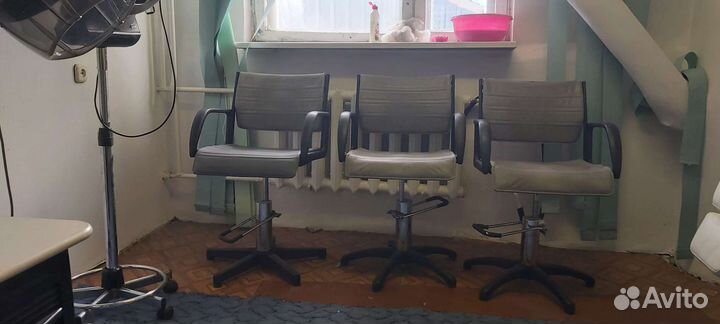 Мебель и оборудование для салона красоты бу