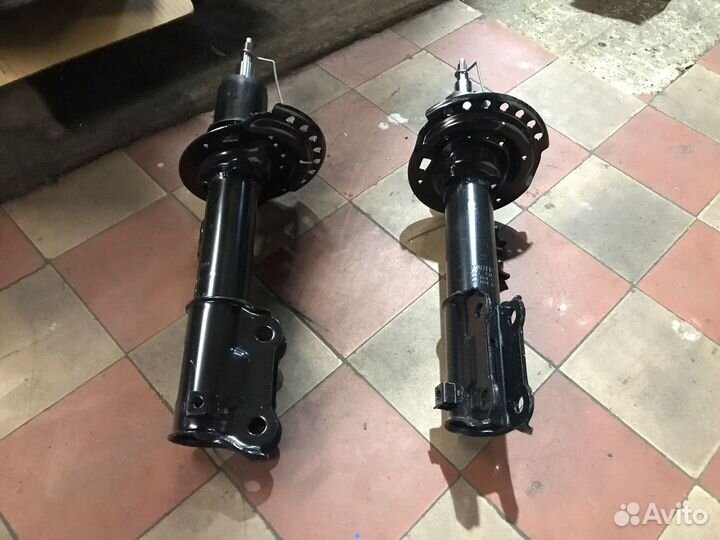 Амортизатор передний Hyundai Creta