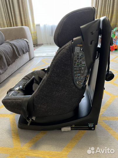 Автокресло Maxi Cosi Axiss Fix Plus Isofix