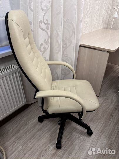 Компьютерное кресло