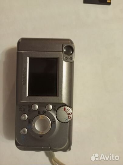 Компактный фотоаппарат canon