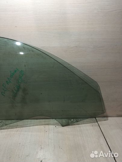 Стекло двери передней правой Skoda Octavia A5