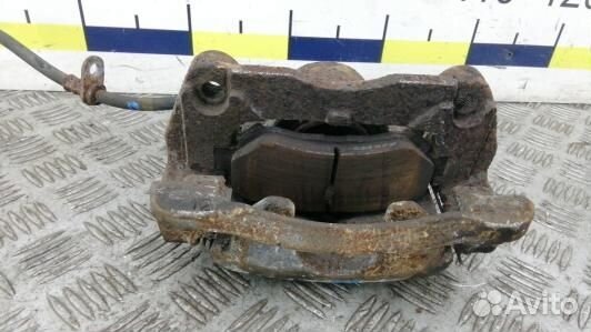 Суппорт тормозной передний левый suzuki kizashi 1