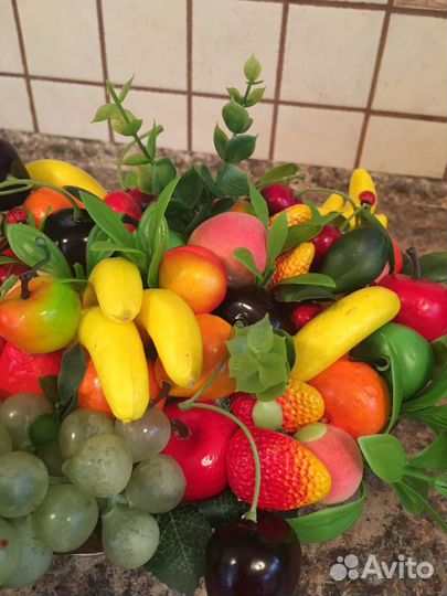 Фруктовая композиция