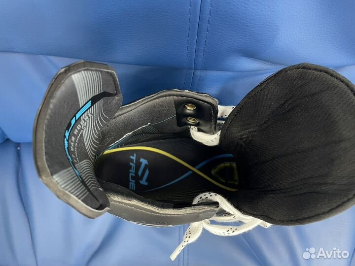 Коньки хоккейные True SVH 10W