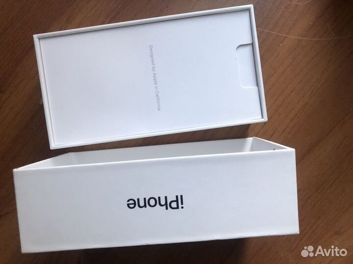 Коробка от iPhone 7