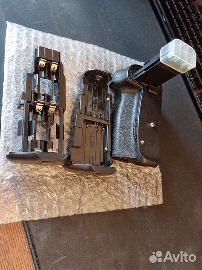 Батарейная ручка Mcoplus BG-70D (Canon BG-E14)