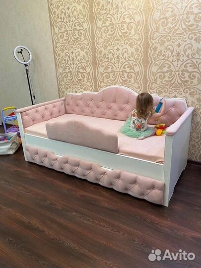 Детская кровать от 3 лет с бортиками нежно Розовая