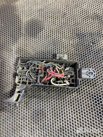 Блок предохранителей Toyota 4Runner VZN130