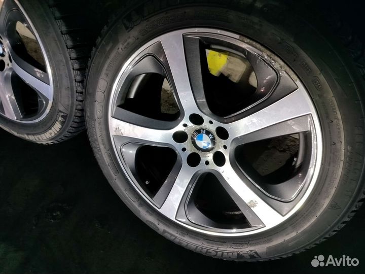 Колëса зимние (шипы) BMW стиль 490 с датчиками