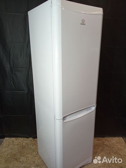 Холодильник Indesit отличное сост гарантия