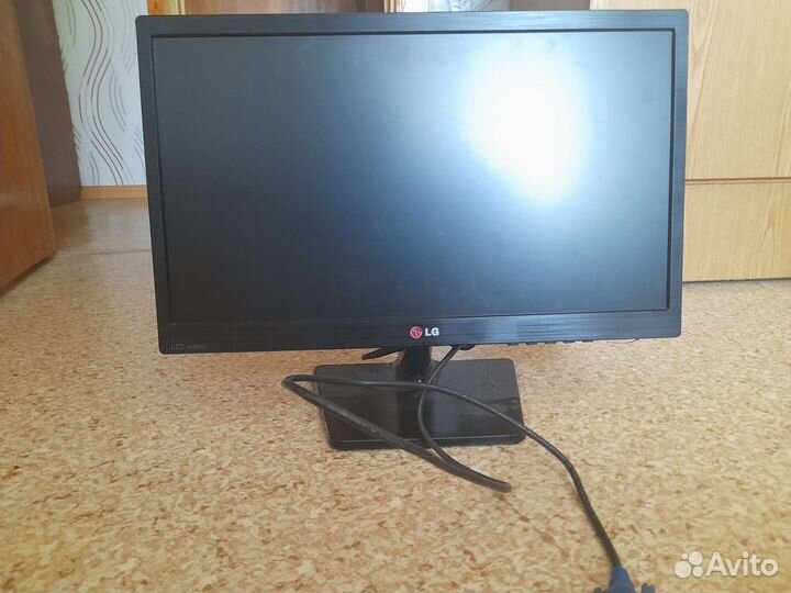 Монитор LG LED 20EN33