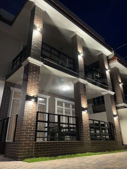 Дом 302,8 м² на участке 3 сот.