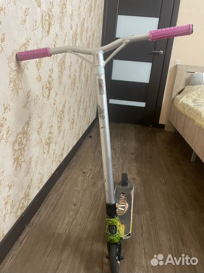 Трюковой самокат mgp