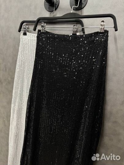 Юбка с пайетками длинная